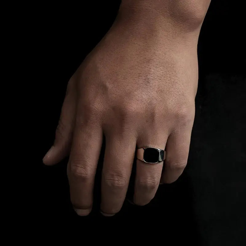 VALOR™ Obsidian Crest Ring